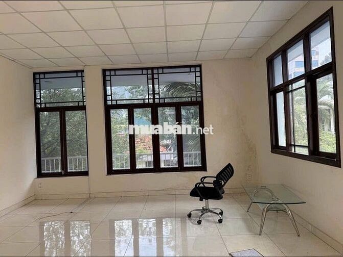 HÀNG ĐỘC BẢN: CHO THUÊ NHÀ HXH TRẦN QUỐC HOÀN – SÂN VƯỜN KHỦNG 400M²!