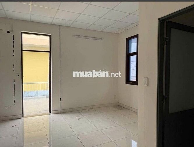 HÀNG ĐỘC BẢN: CHO THUÊ NHÀ HXH TRẦN QUỐC HOÀN – SÂN VƯỜN KHỦNG 400M²!
