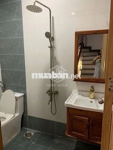 NHÀ 1 TRỆT 3 LẦU - 4PN - ĐƯỜNG LÝ TẾ XUYÊN LINH ĐÔNG THỦ ĐỨC 