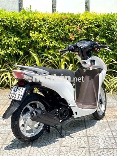 Honda Vision 2017 Trắng đen
