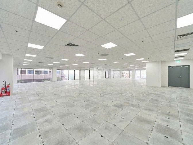 Cho thuê nhà mặt phố Linh Đàm: Sàn T2 rộng 230m2, MT 15m, nhận ngay