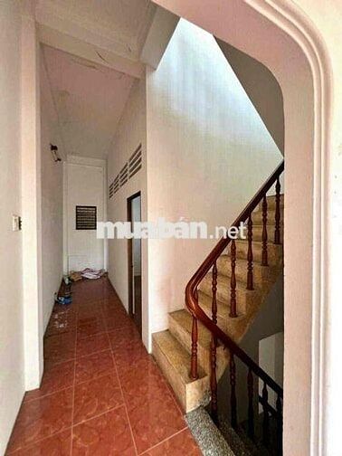 CHO THUÊ NHÀ 1 TRỆT 2 LẦU MẶT TIỀN 30/4 GIÁ TỐT