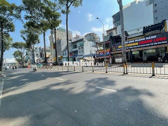 Vị trí trục đường lớn Nguyễn Tri Phương, khu vực kinh doanh sôi động