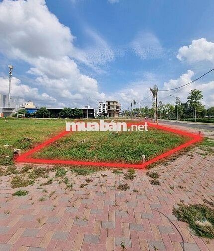 Nền góc hai mặt tiền đẹp Nam Long II Central lake