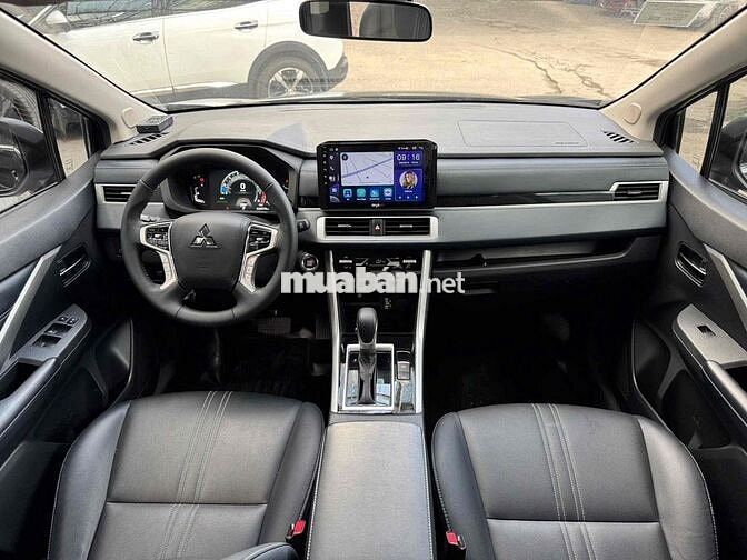 Mitsubishi Xpander Cross 2024 Đen 28.000 km