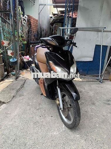 Yamaha Luvias màu Nâu đen