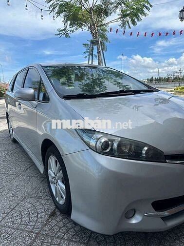 Toyota Wish 2011 Bạc