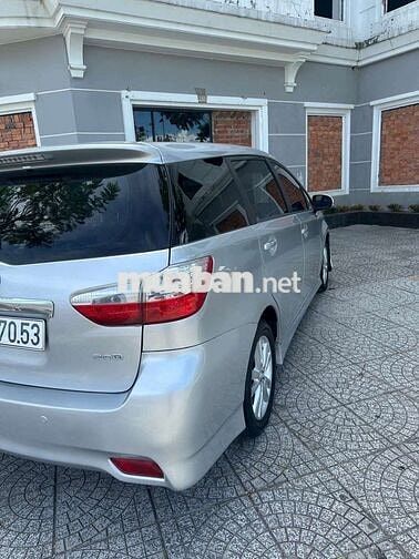 Toyota Wish 2011 Bạc