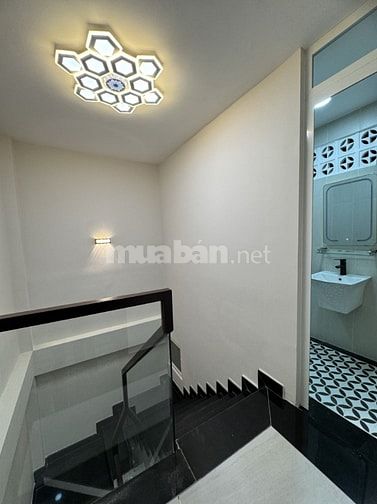 Bán nhà Lãnh Binh Thăng Q.11- 4,3m x 11m chỉ 8,99 tỷ