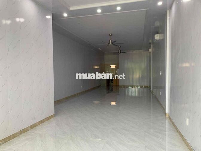 nhà 3 tầng đường 29-3 hòa xuân .gần đường võ chí công.