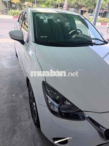 Mazda 2 Trắng 5 chỗ Số tự động