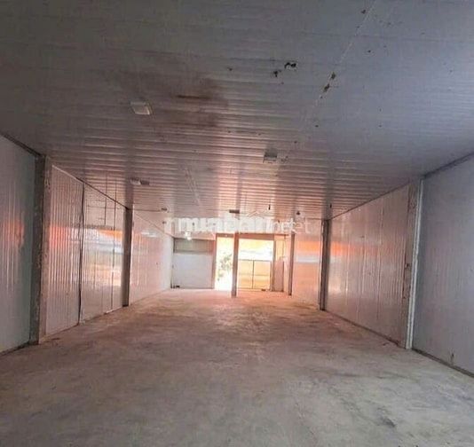 Cho thuê kho đường Nguyễn Văn Tạo, Nhà Bè – 300m2 kho + 50m2 sân
