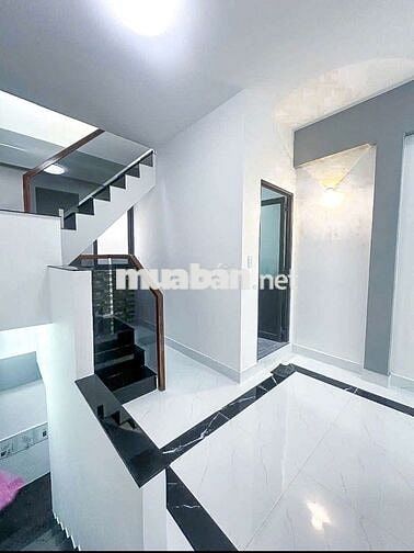 Thái Phiên Quận 11 nhà 3 tầng DT 3,8x11,3m giá 7,08 tỷ.
