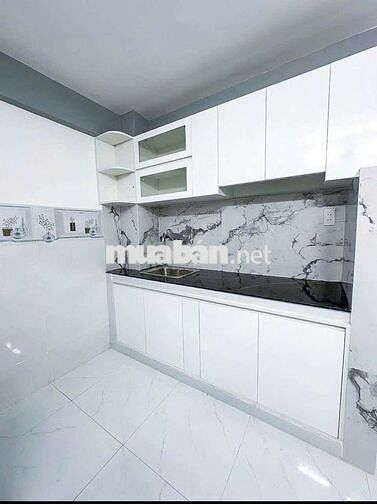 Thái Phiên Quận 11 nhà 3 tầng DT 3,8x11,3m giá 7,08 tỷ.