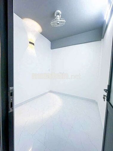 Thái Phiên Quận 11 nhà 3 tầng DT 3,8x11,3m giá 7,08 tỷ.