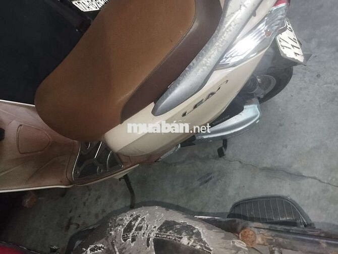 Honda Lead Vàng kem