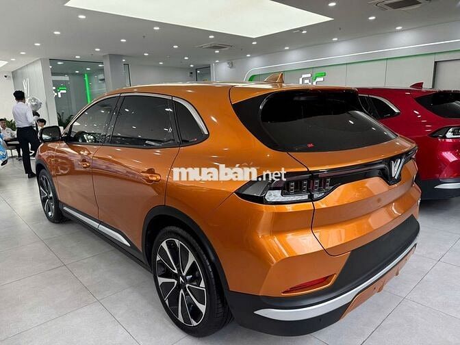 Xe điện VinFast VF8 Plus 2023 Cam