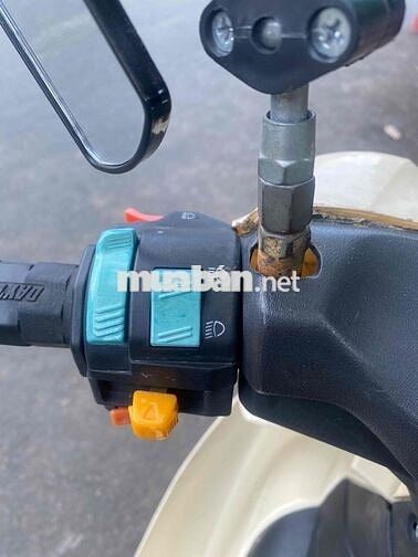 Yamaha Sirius 50cc màu Kem