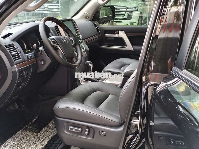 Toyota Land Cruiser LC200 2019 4.6V8 Tên Cty Xeđẹp