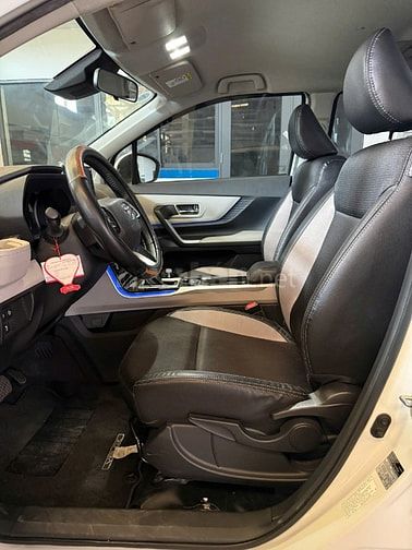 Toyota Veloz Cross Top 2023 màu trắng
