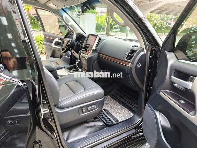 Toyota Land Cruiser LC200 2019 4.6V8 Tên Cty Xeđẹp