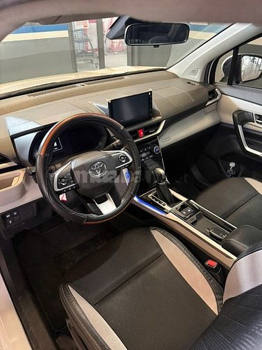 Toyota Veloz Cross Top 2023 màu trắng