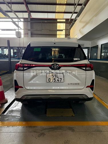 Toyota Veloz Cross Top 2023 màu trắng