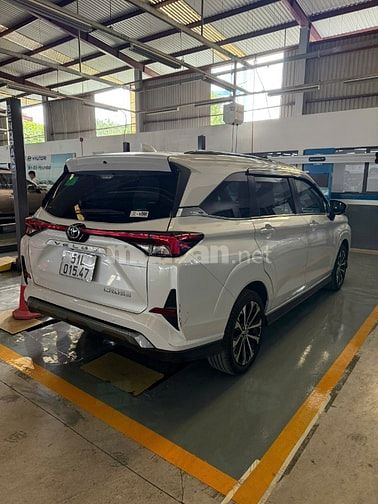 Toyota Veloz Cross Top 2023 màu trắng
