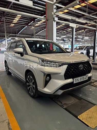Toyota Veloz Cross Top 2023 màu trắng