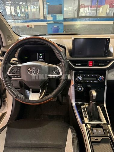 Toyota Veloz Cross Top 2023 màu trắng