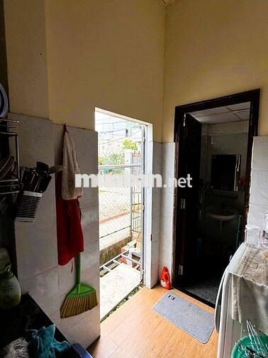 Cho thuê nhà 2 mặt tiền hẻm ô tô Linh Đông diện tích lớn giá rẻ