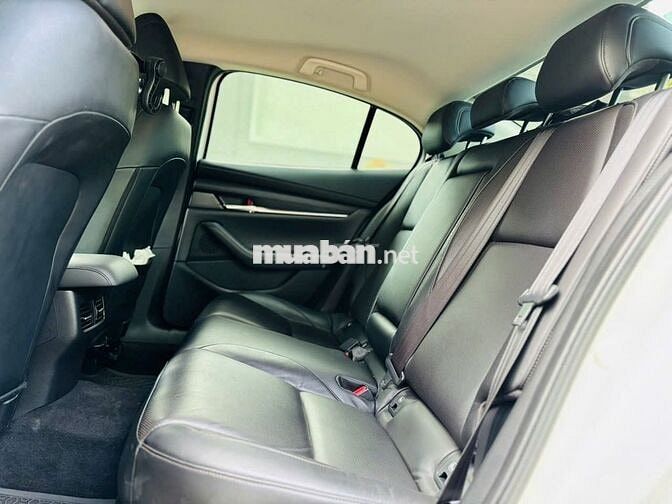Mazda 3 2020 1.5 Luxury 3990 km