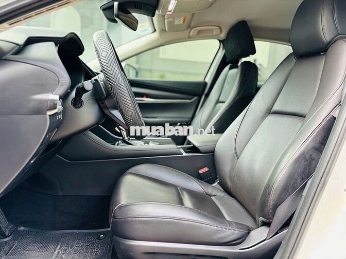 Mazda 3 2020 1.5 Luxury 3990 km