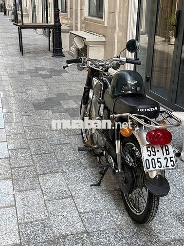 Honda 67 Đen Cổ điển