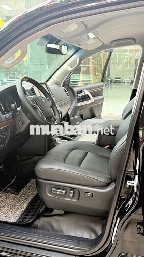 Land Cruiser 4.6 V8-2019, 1 chủ xuất hoá đơn VAT.