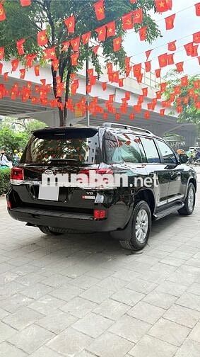 Land Cruiser 4.6 V8-2019, 1 chủ xuất hoá đơn VAT.