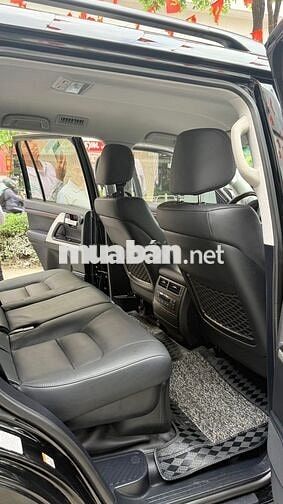Land Cruiser 4.6 V8-2019, 1 chủ xuất hoá đơn VAT.