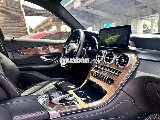 Mercedes-Benz GLC250 2018 Đen 49.000km