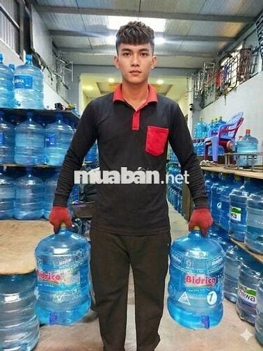TUYỂN GIAO NƯỚC BÌNH 20L  XE MÁY LONG TRƯỜNG Q.9
