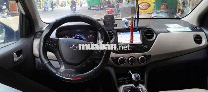 Hyundai Grand i10 Trắng