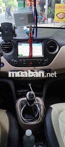 Hyundai Grand i10 Trắng