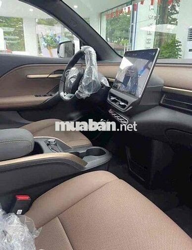 Xe điện Vinfast VF6 Eco Trắng