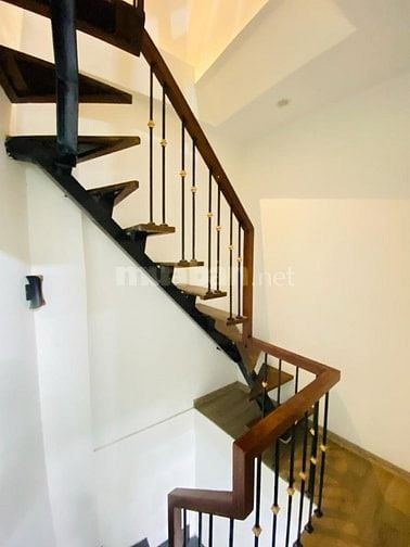Nhà đẹp long lanh ngõ Hồng Mai, giá 3.5 tỷ, 12m2x4T, ẢNH THẬT 