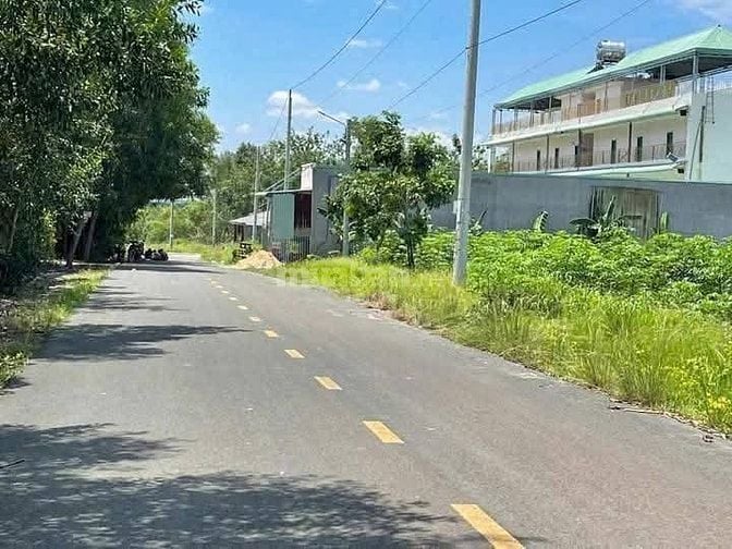 Cần bán nhanh đất vườn cây ăn trái 1300m2 Sẵn nhà đang ở 390 triệu 