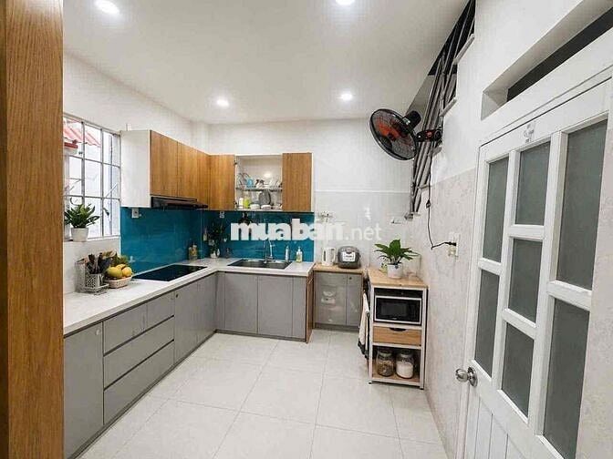 Bán nhà 2 tầng, 30m2(4mX8m), hẻm xe hơi Nguyễn Sỹ Sách, 2pn, 2.65 tỷ