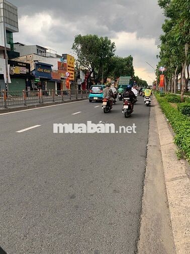 NHÀ CHO THUÊ MẶT TIỀN ĐƯỜNG QUANG TRUNG 10X20M 3L VỊ TRÍ ĐẸP ĐÔNG ĐÚC