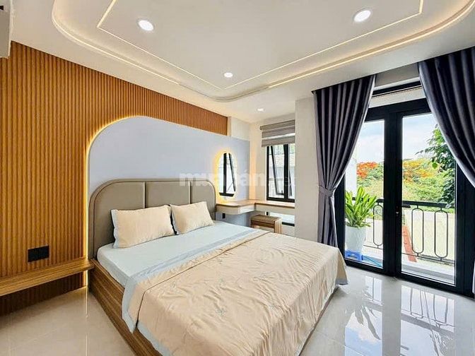 Nhỉnh 13 tỷ có nhà 6 lầu đẹp ngang 4.3m 73m2 hẻm 183 Nguyễn Văn Khối.