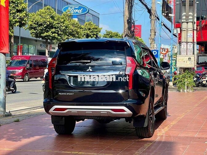 Mitsubishi Pajero Sport 2020 Đen