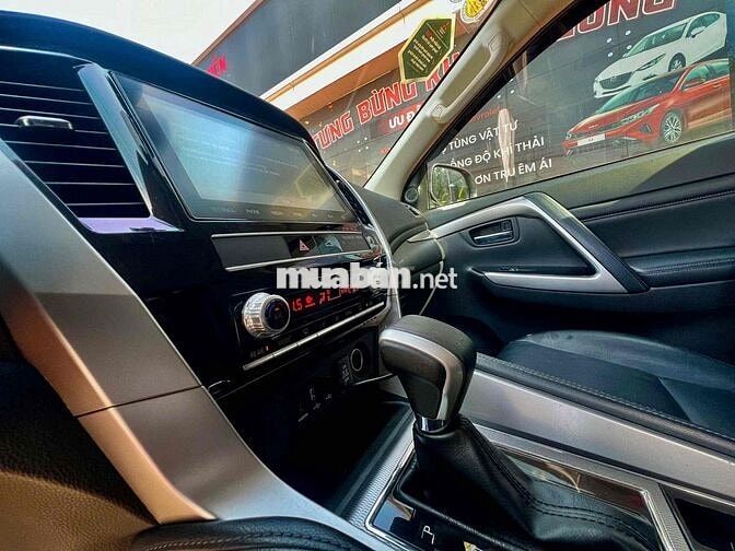 Mitsubishi Pajero Sport 2020 Đen