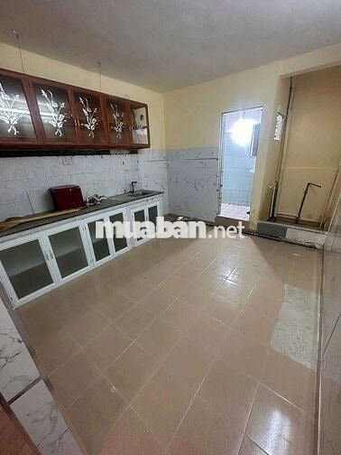nhà hẻm oto 2 PN Bạch Đằng giá chỉ 15tr TL